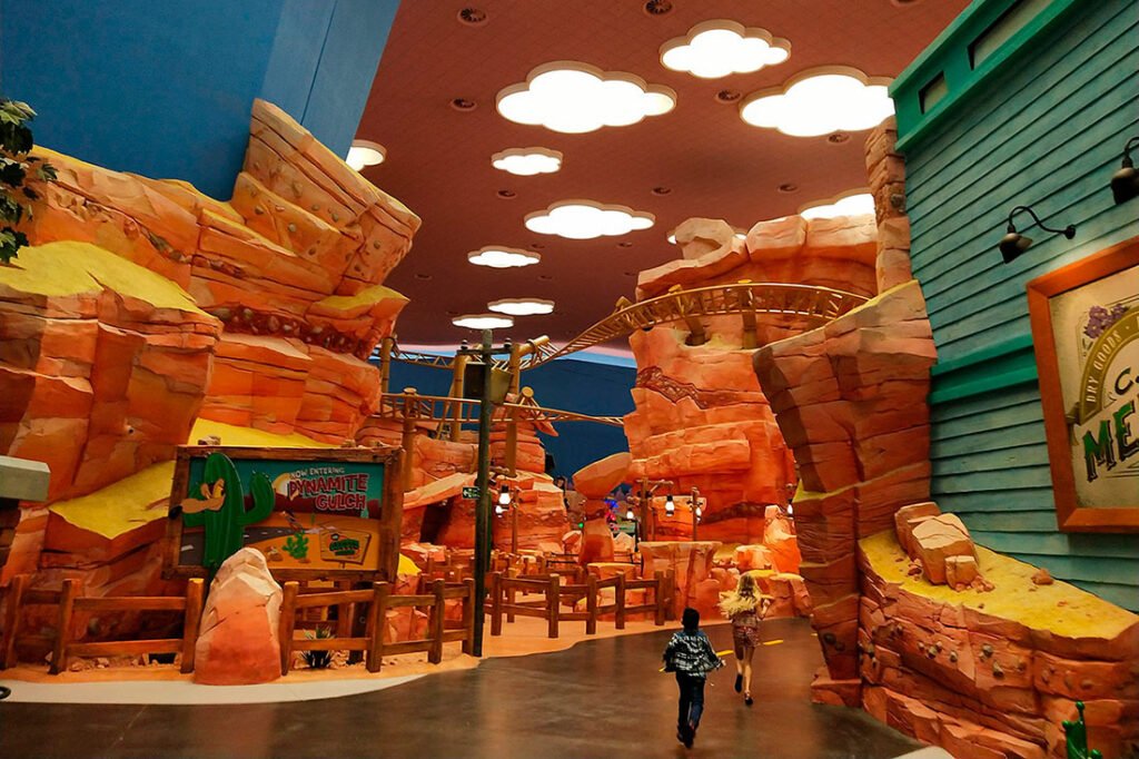 warner bros world abu dhabi